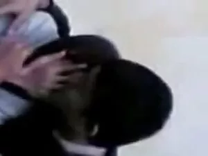 A puta pesada tem a  ...